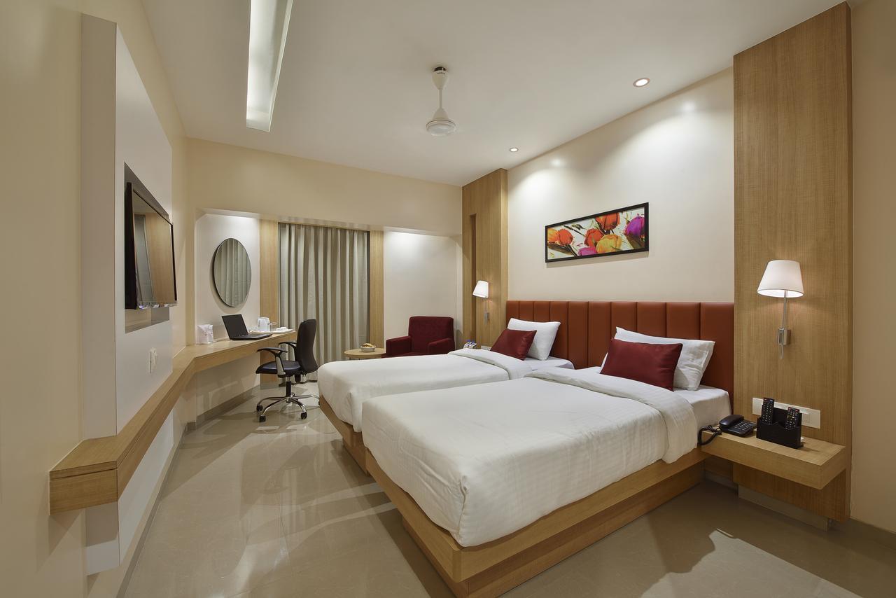The Eastern Hotel Ankleshwar Exterior foto